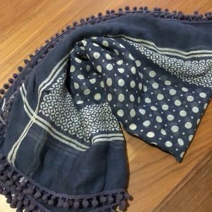 Club Monaco 🧣 scarf.